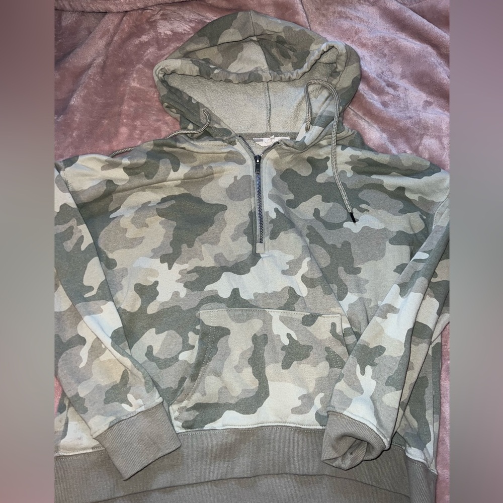 Camo quarter zip hoodie